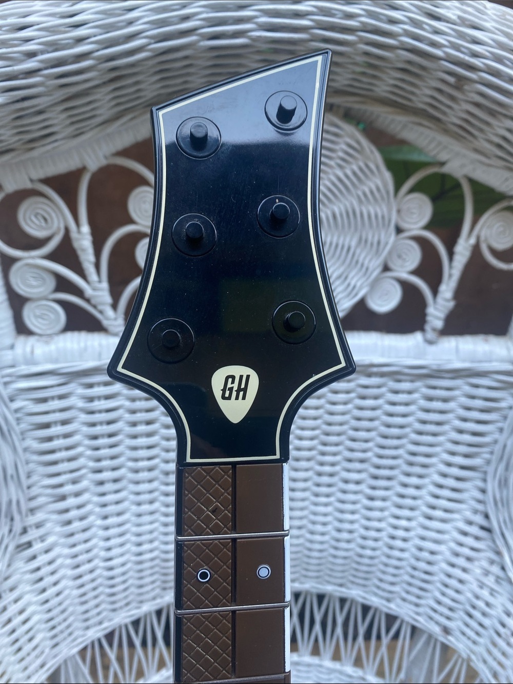 X Box 1 2Wireless Dual Guitar Controllers, Guitar Hero Live, 1 dongle, 2 straps - Picture 11 of 16